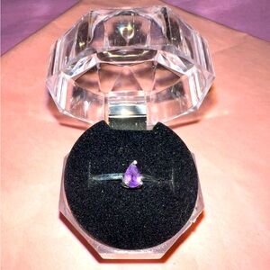 Vintage Sterling silver marked 925 Amethyst gem stone ring size 7.5